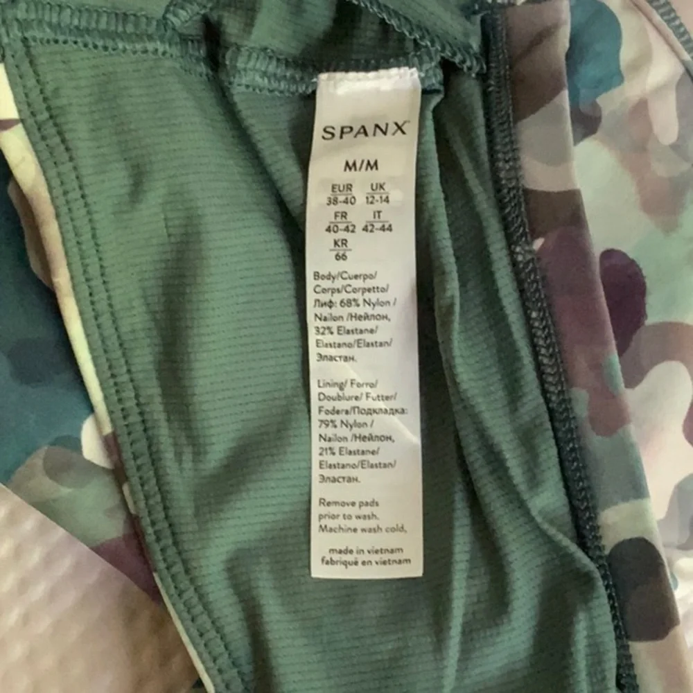 SPANX Green and Blue Sports Bra Moisture-Wicking Racerback - Picture 5 of 6